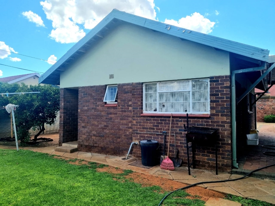 3 Bedroom Property for Sale in Hillcrest Northern Cape